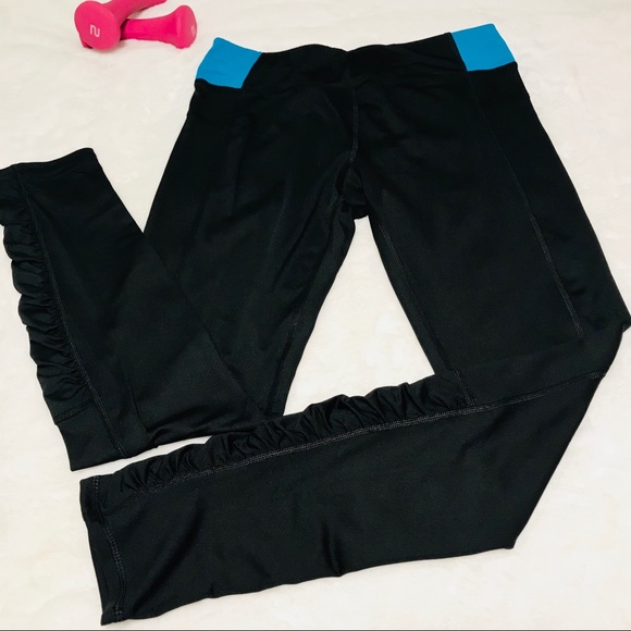 ‼️SOLD OUT‼️ Calvin Klein Performance Leggings - Picture 5 of 5